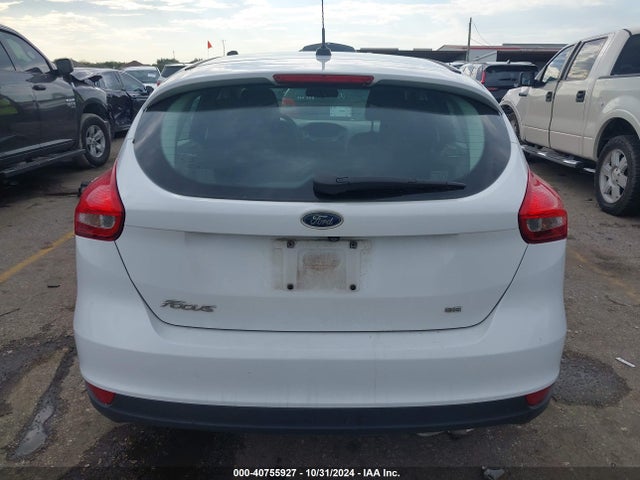 Ford FOCUS SE 2017 1FADP3K2XHL247605 Image 17