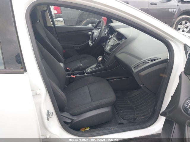 Ford FOCUS SE 2017 1FADP3K2XHL247605 Image 5