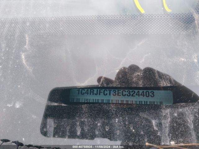 1C4RJFCT3EC324403 Jeep Grand Cherokee Overland