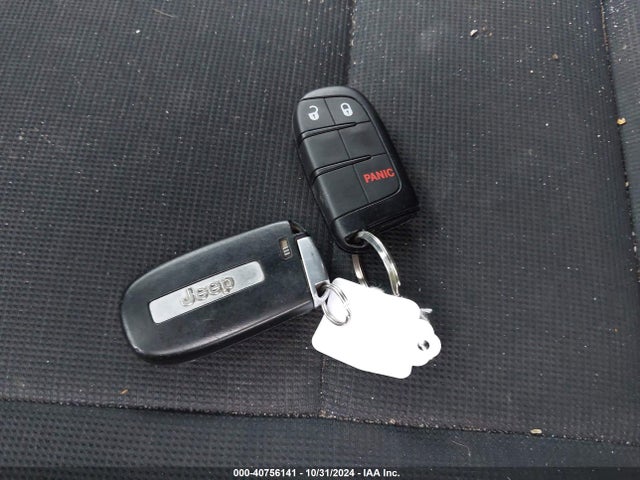 1C4RJFAG3GC377417 Jeep Grand Cherokee Laredo