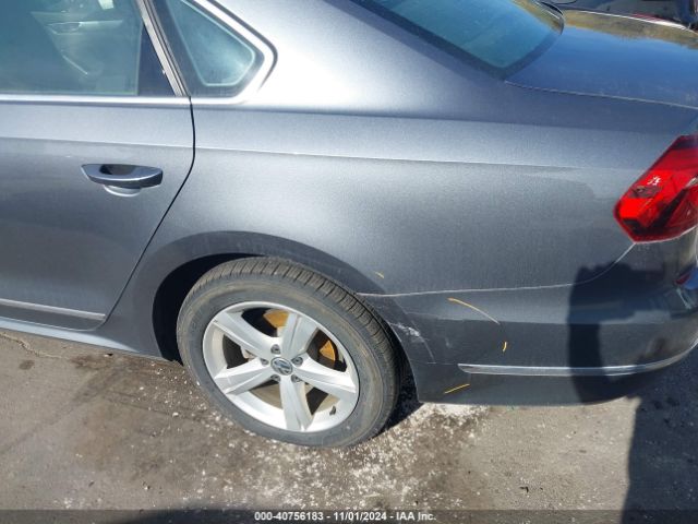 1VWAT7A37HC081390 Volkswagen Passat 1.8t S