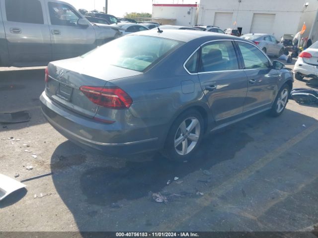 1VWAT7A37HC081390 Volkswagen Passat 1.8t S