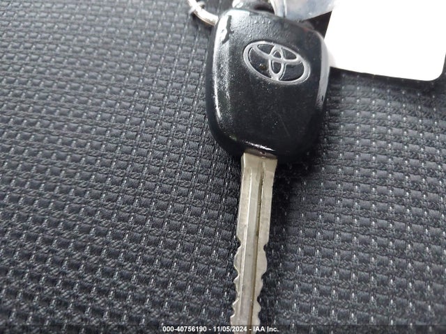 Toyota Rav4 Xle 2018 2T3RFREV3JW814588 Image 11