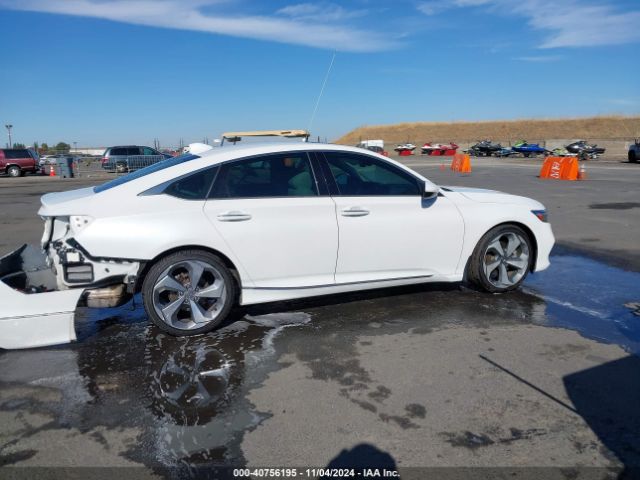 1HGCV2F95JA005725 Honda Accord Touring 2.0t