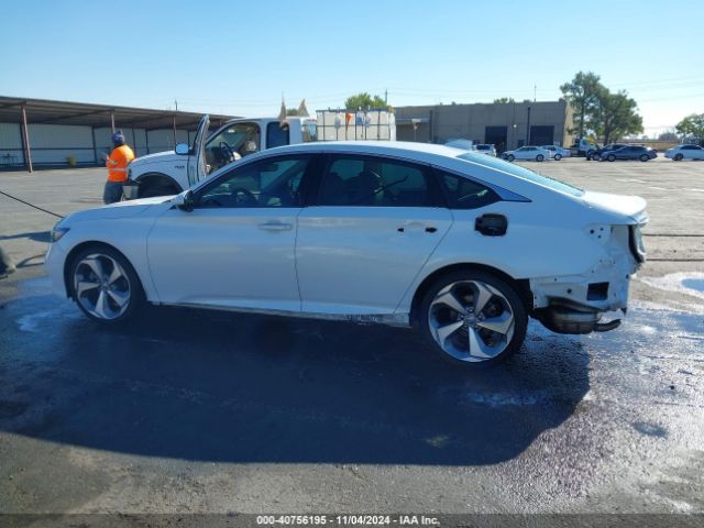 1HGCV2F95JA005725 Honda Accord Touring 2.0t