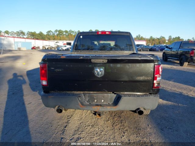 3C6RR7KT7JG219457 RAM 1500 Express  4x4 5'7 Box
