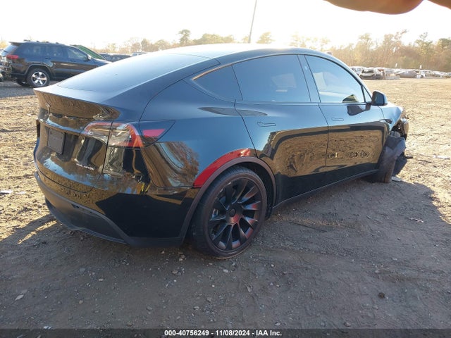 2023 TESLA MODEL Y 7SAYGDEE5PA184972 Photo 3