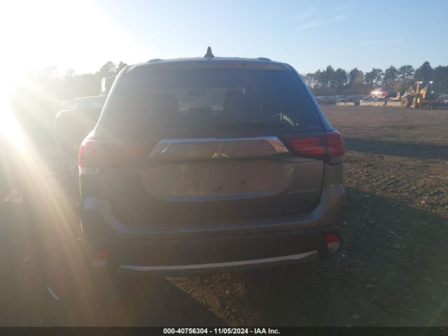 JA4AZ3A38JZ057333 Mitsubishi Outlander Es