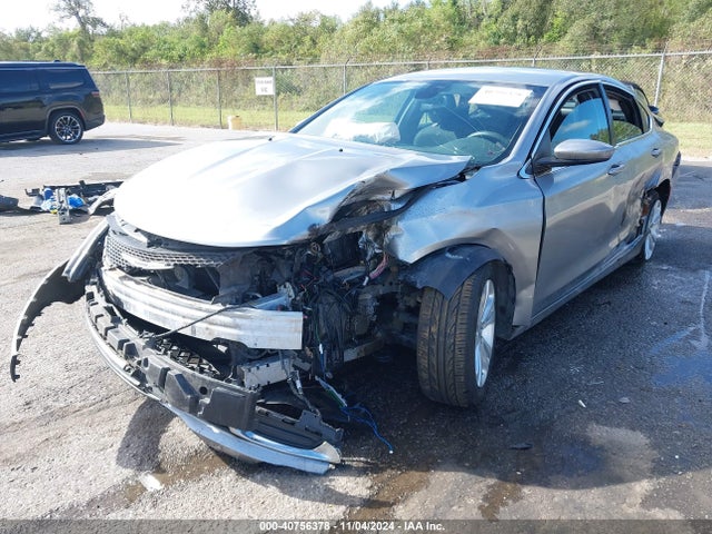Chrysler 200 Limited 2016 1C3CCCAB0GN144302 Image 2
