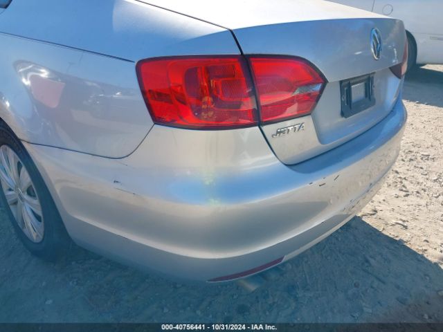 3VW2K7AJ3EM422414 Volkswagen Jetta 2.0l S