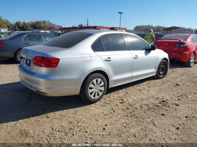 3VW2K7AJ3EM422414 Volkswagen Jetta 2.0l S