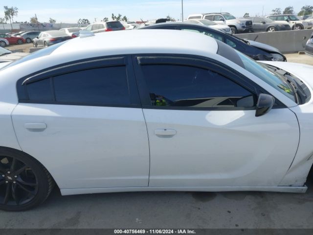 2C3CDXHG7HH623655 Dodge Charger Sxt Rwd
