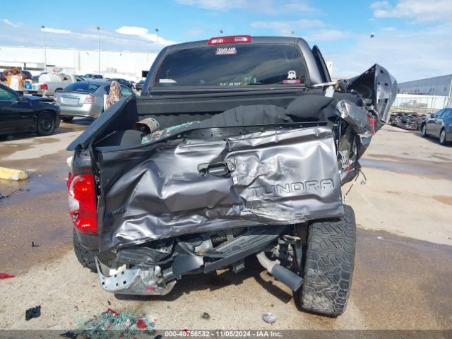 5TFDW5F10JX774724 Toyota Tundra Sr5 5.7l V8