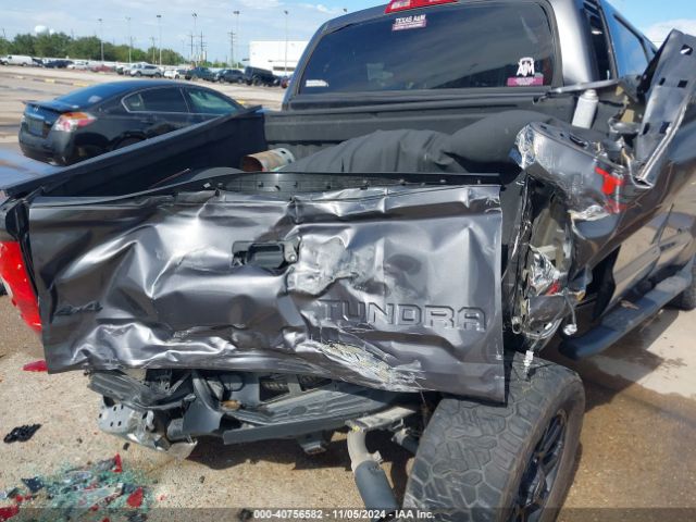 5TFDW5F10JX774724 Toyota Tundra Sr5 5.7l V8