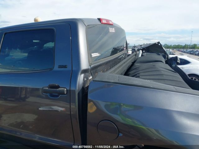5TFDW5F10JX774724 Toyota Tundra Sr5 5.7l V8