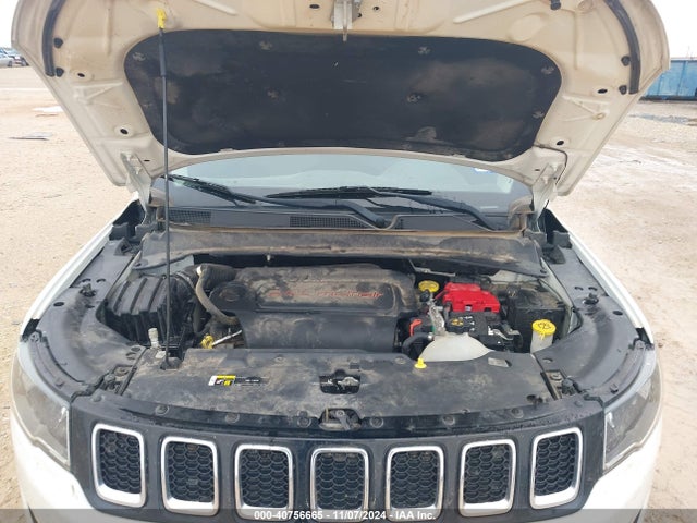 3C4NJCBB1KT699812 Jeep Compass Latitude Fwd