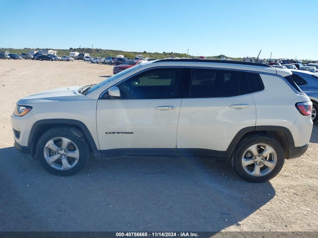3C4NJCBB1KT699812 Jeep Compass Latitude Fwd