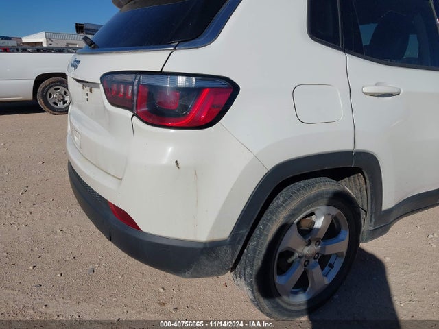 3C4NJCBB1KT699812 Jeep Compass Latitude Fwd