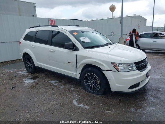 2018 3C4PDCAB3JT322849 main image