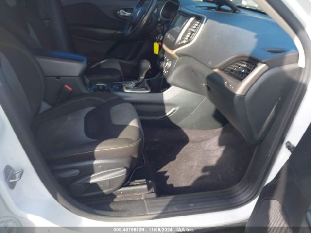 1C4PJLAB3GW184306 Jeep Cherokee Sport