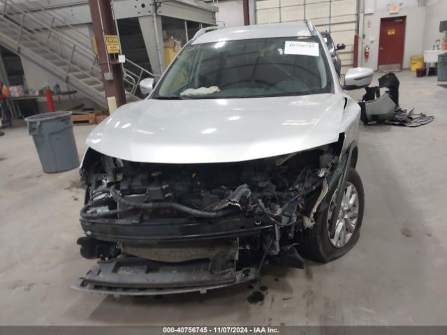 JN8AT2MV2HW274021 Nissan ROGUE SV