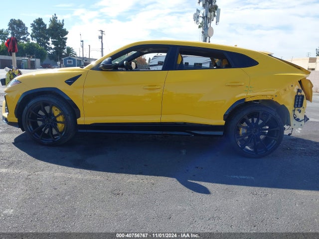 ZPBUA1ZL3NLA21795 Lamborghini Urus Graphite Capsule/pearl Capsule