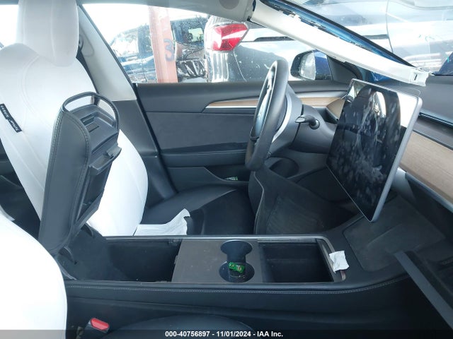 2023 TESLA MODEL 3 5YJ3E1EA5PF450549 Photo 4