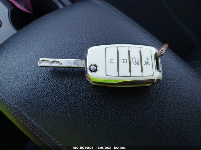 KIA Optima Lx 2019 5XXGT4L3XKG306658 Image 11