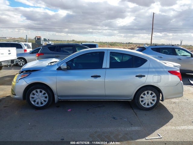 Nissan Versa 1.6 S+ 2018 3N1CN7AP1JL830464 Image 14
