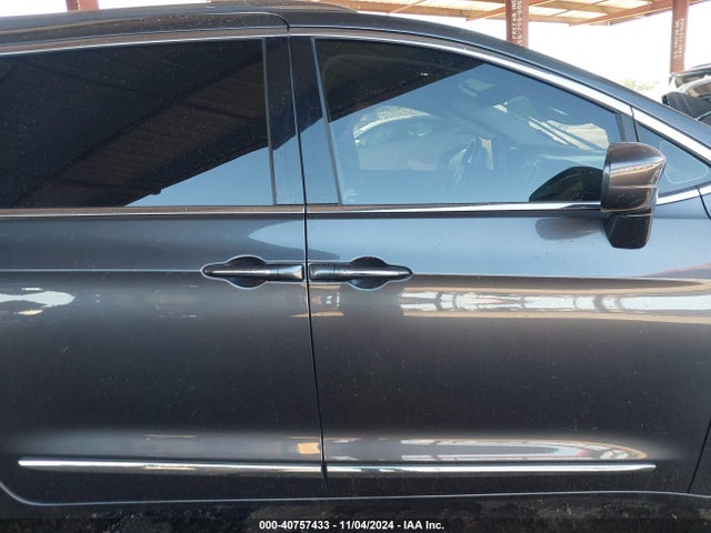 Chrysler Pacifica Touring L 2018 2C4RC1BG0JR140264 Image 13