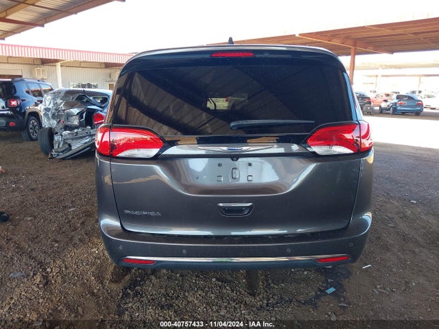 Chrysler Pacifica Touring L 2018 2C4RC1BG0JR140264 Image 16