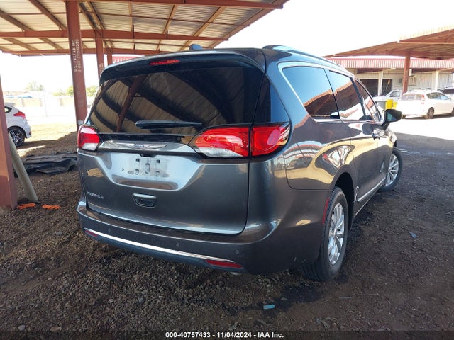 Chrysler Pacifica Touring L 2018 2C4RC1BG0JR140264 Image 4