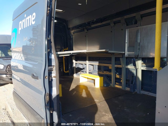 Ford Transit-250 2019 1FTYR3XM3KKB78740 Image 8