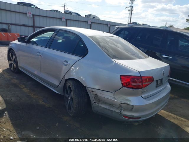 3VW2K7AJ7FM242225 Volkswagen Jetta 2.0l S