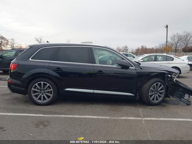 WA1LHAF75JD031457 Audi Q7 2.0t Premium