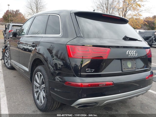 WA1LHAF75JD031457 Audi Q7 2.0t Premium