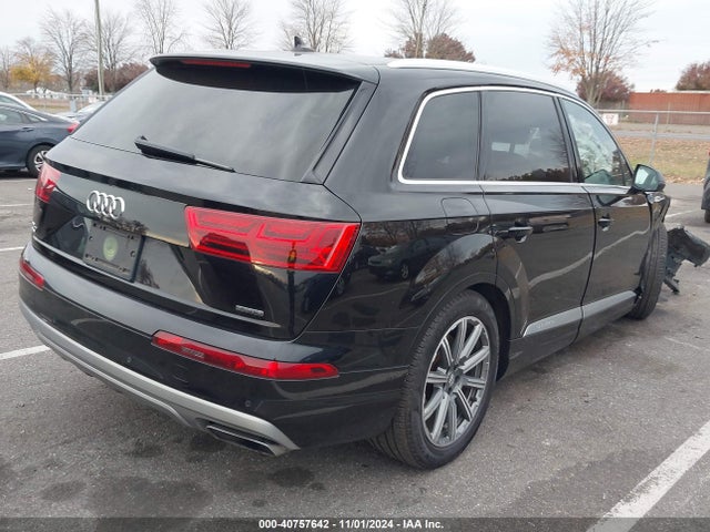 WA1LHAF75JD031457 Audi Q7 2.0t Premium