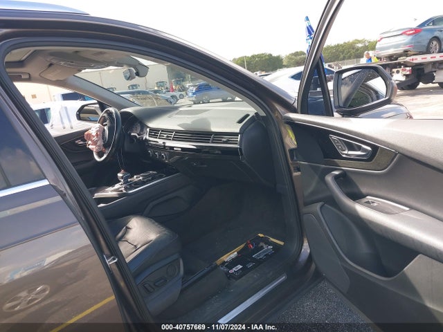 WA1LAAF75HD011661 Audi Q7 3.0t Premium
