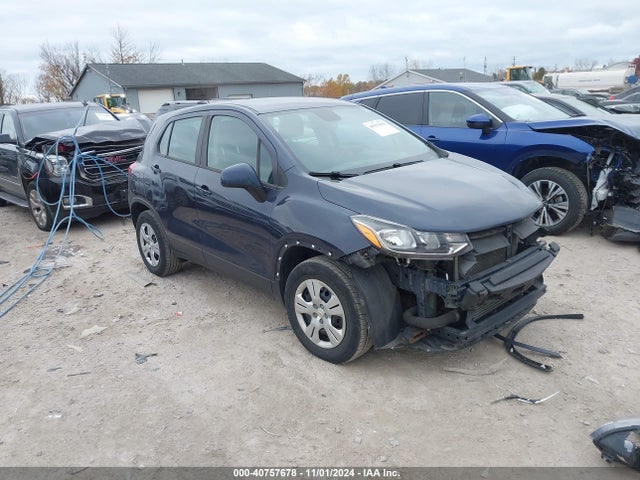 Chevrolet TRAX LS 2018 3GNCJKSB3JL331350 Image 1