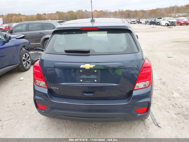 Chevrolet TRAX LS 2018 3GNCJKSB3JL331350 Image 17