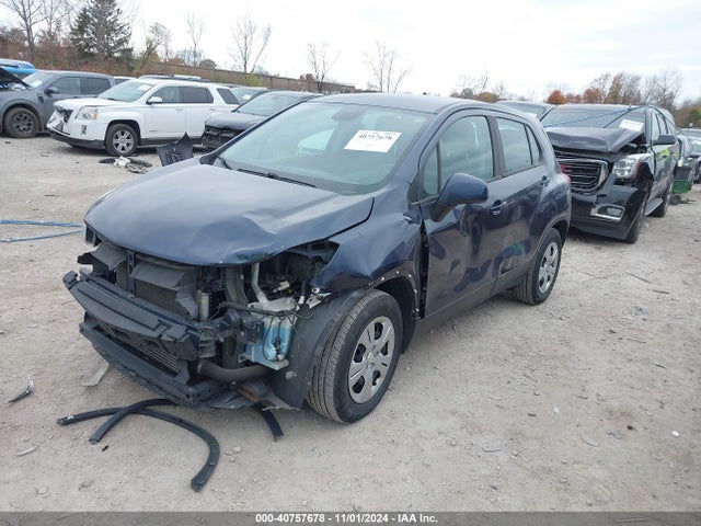 Chevrolet TRAX LS 2018 3GNCJKSB3JL331350 Image 2