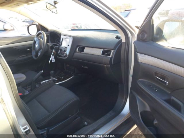 2018 MITSUBISHI OUTLANDER JA4AD2A31JZ054623 Photo 4