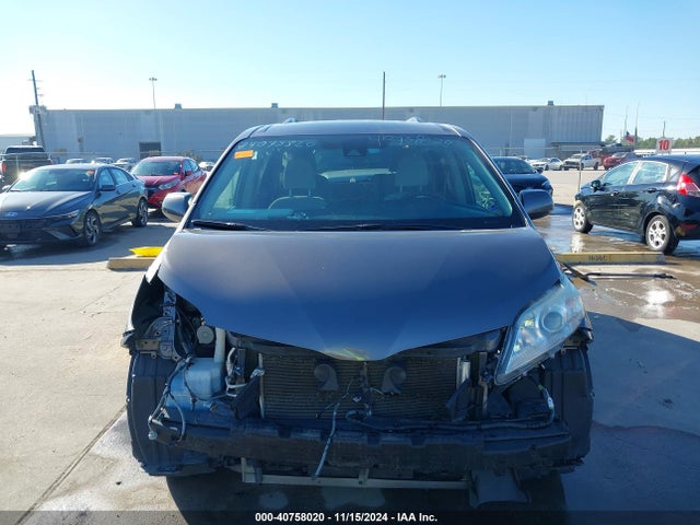 5TDKZ3DC8LS064499 Toyota SIENNA LE