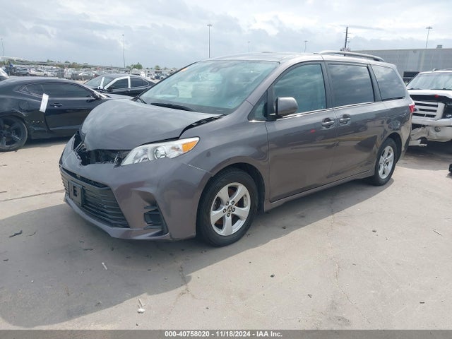 5TDKZ3DC8LS064499 Toyota SIENNA LE