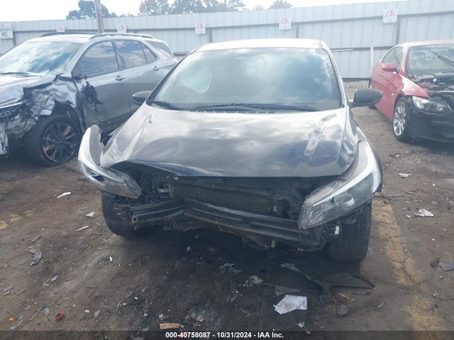 KIA FORTE LX 2018 3KPFL4A77JE175634 Image 12