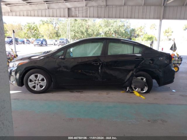 3KPFK4A7XHE125971 KIA FORTE LX