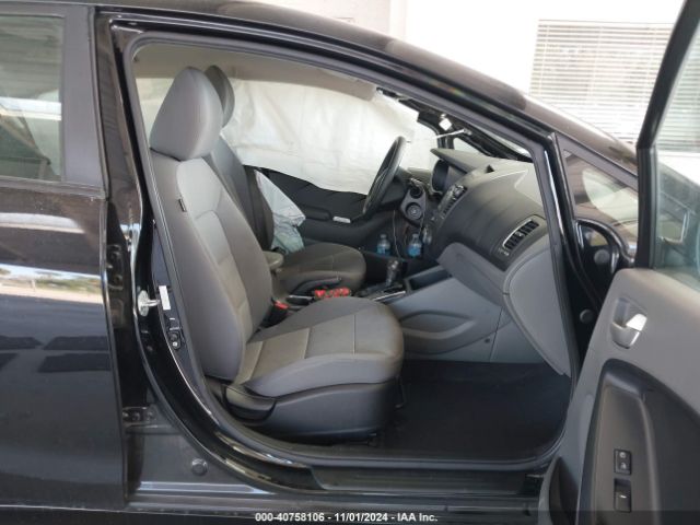 3KPFK4A7XHE125971 KIA FORTE LX