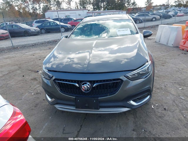 W04GV8SX2J1062286 Buick Regal Tourx Essence