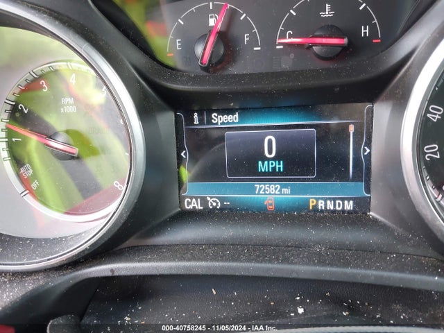 W04GV8SX2J1062286 Buick Regal Tourx Essence