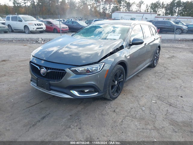 W04GV8SX2J1062286 Buick Regal Tourx Essence